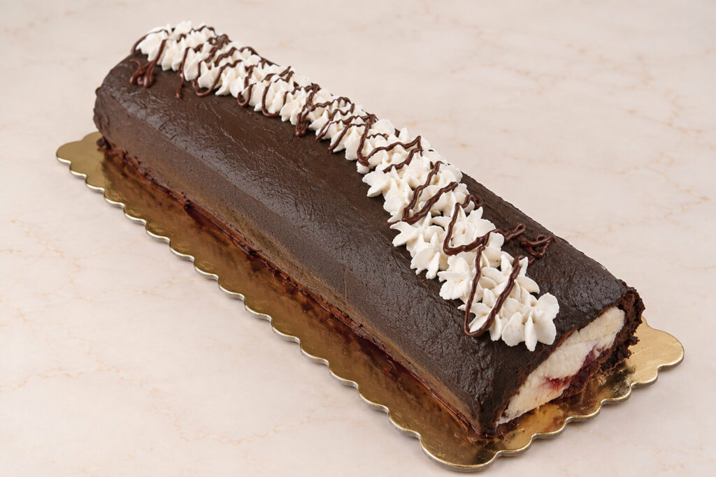Chocolate Roulade with Strawberry Filling per kg